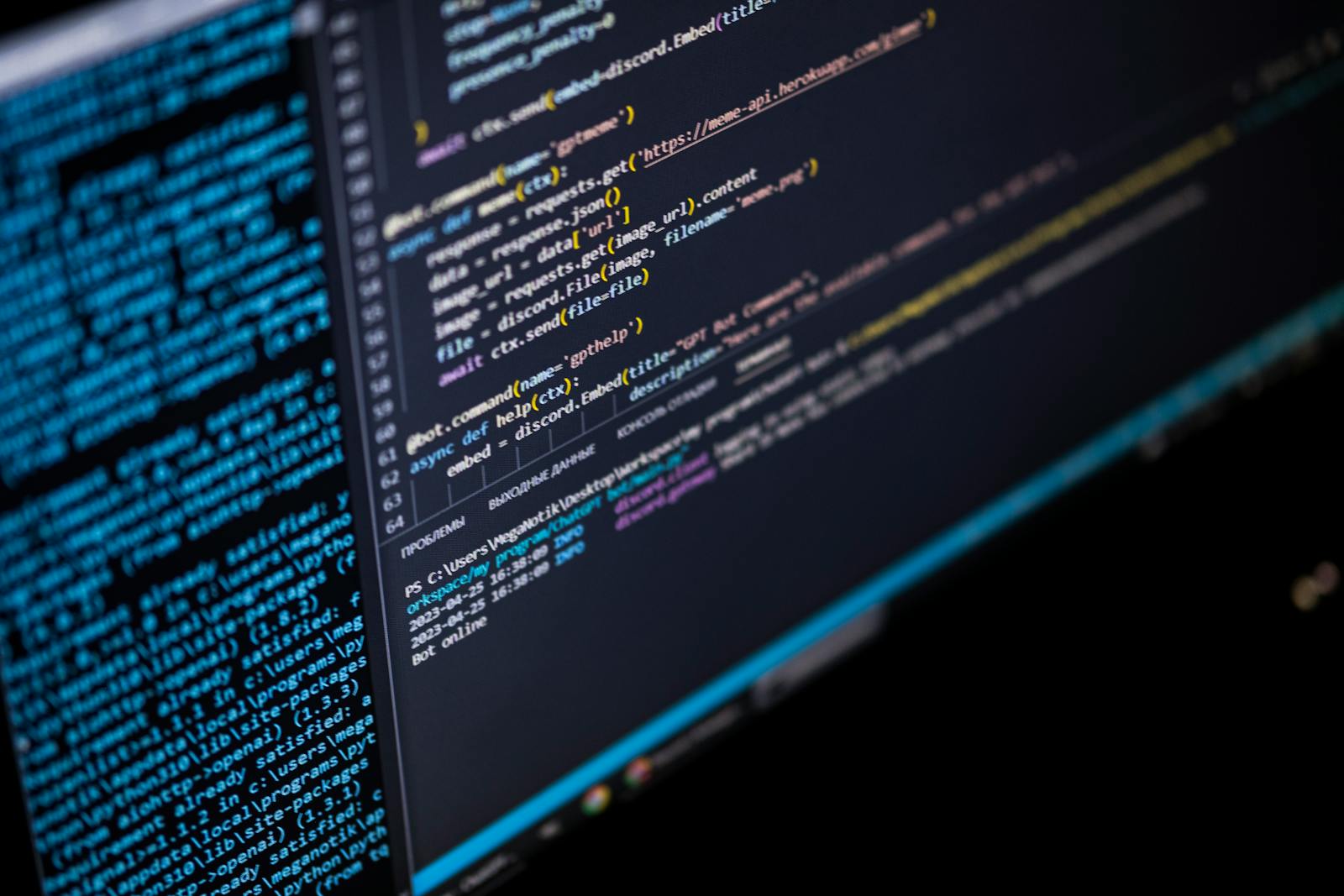 Cod sursa cu integrare OpenAI pe ecran, exemplu de solutie AI dezvoltata de Webtopocket